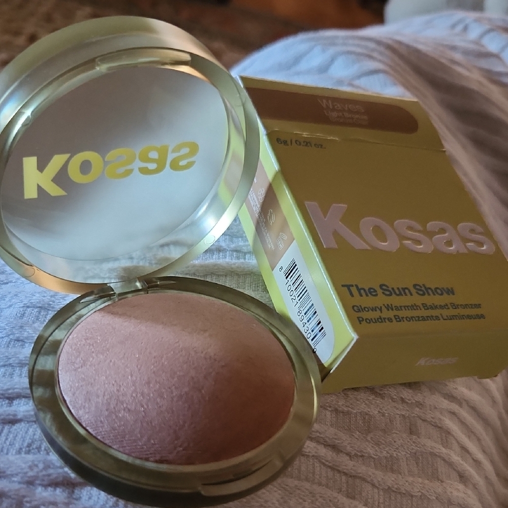 Kosas The Sun Show Glowy Warmth Baked Bronzer In Waves